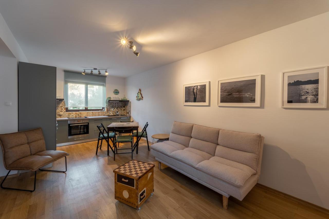 Erika Apartment Кърк Екстериор снимка